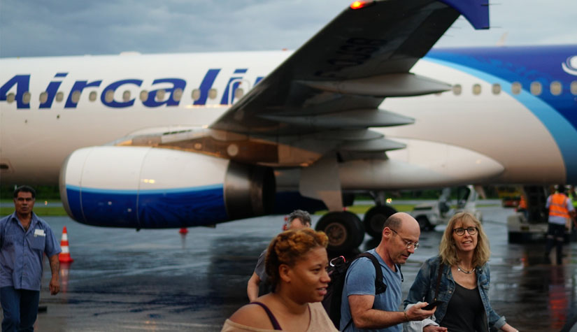 Arrivé de l'avion à l'aéroport de Wallis et Futuna